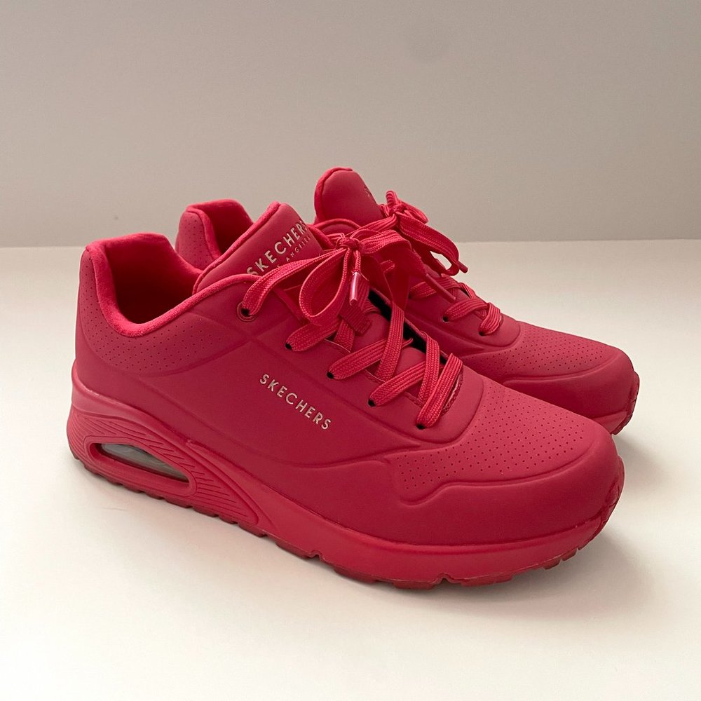 Red Monochromatic Sneakers Tennis Shoes Sketchers Memory Foam Women's 9.5
